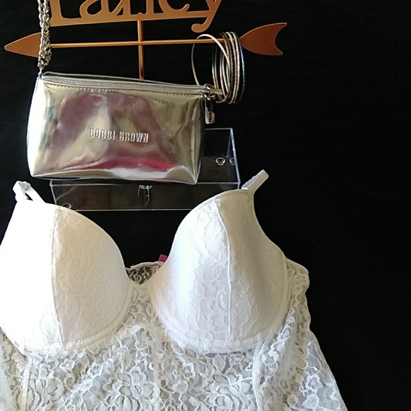 Bundle  of 3  Bobbie  Brown  Wristlet  36c Cami - Picture 2 of 4